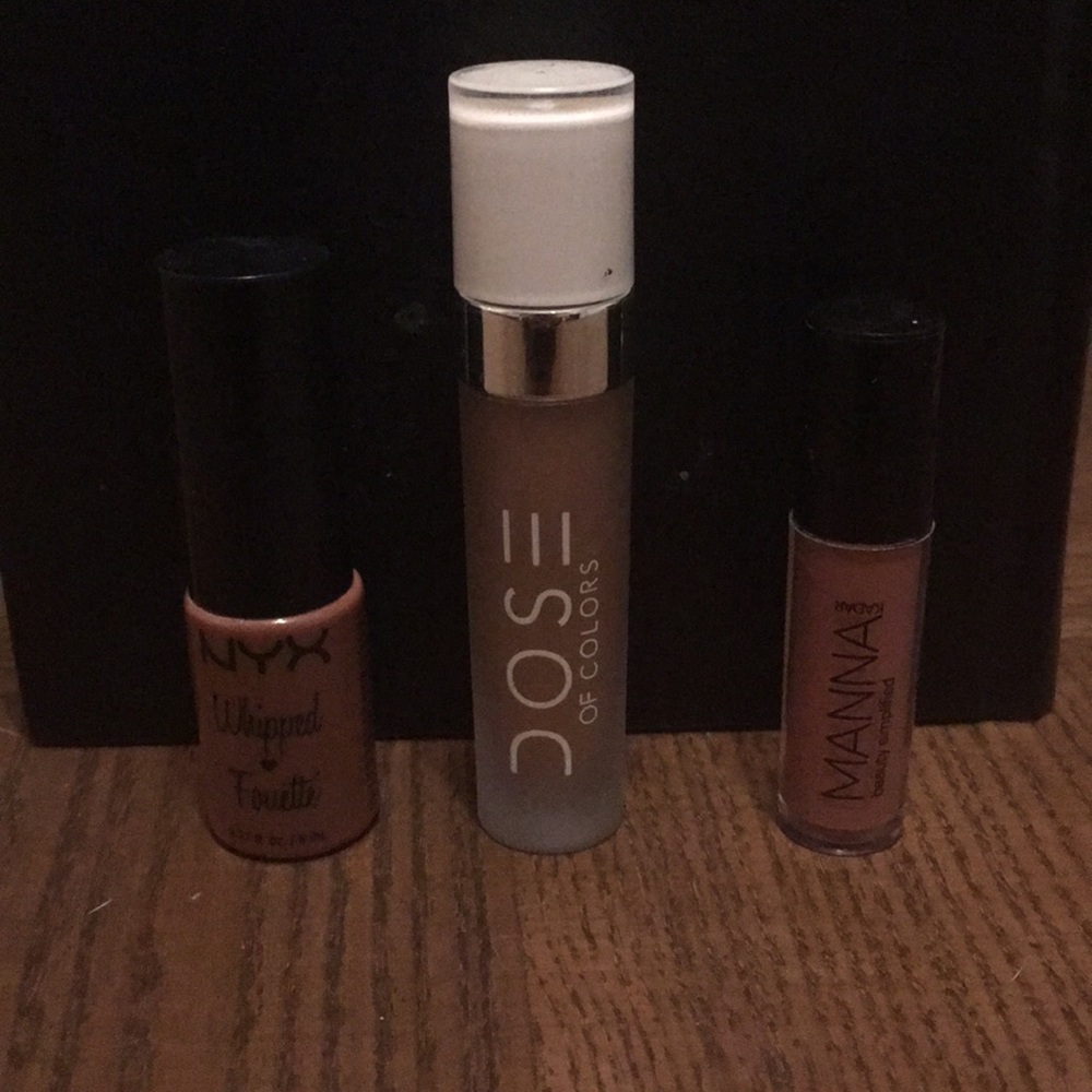 4 lipstick Lip Bundle